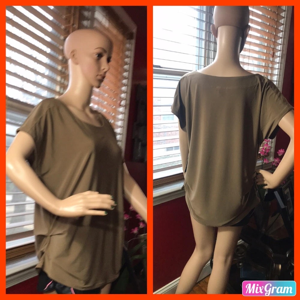 💐 LUXOLOGY TOP IN SIZE LARGE 💐
